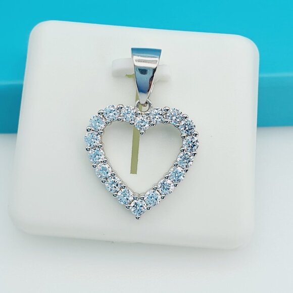 925 Sterling Silver CZ Beautiful Pendant for Women, 1USPAR4088 - Picture 1 of 10